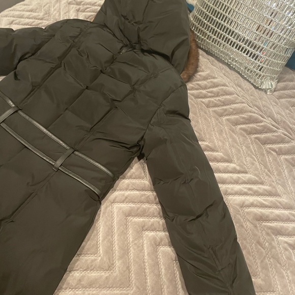 KAY down coat with natural fur Signature Mackage Collar - Picture 4 of 9